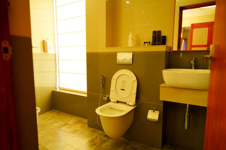 Bathroom 2, Mount Stratus Resort, Kozhikode
