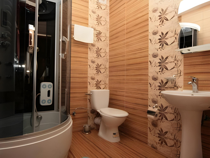 Bathroom 3, Villa Elena SPA & Resort, Nadvirnians'kyi