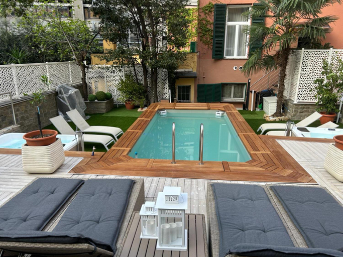 Swimming Pool 4