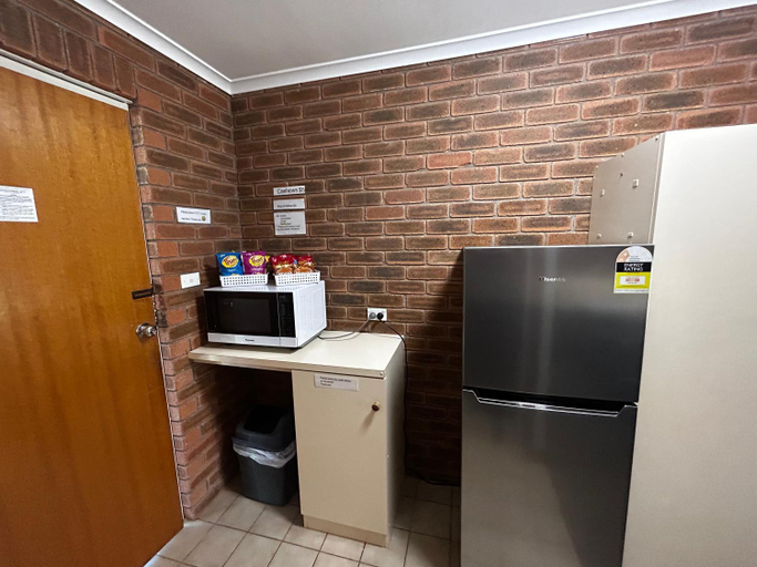 Others 4, Balranald Colony Inn Motel, Balranald