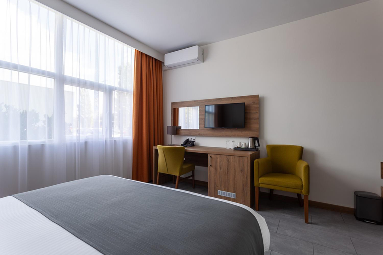 Bedroom 3, Atlas Hotel Holiday, Spijkenisse