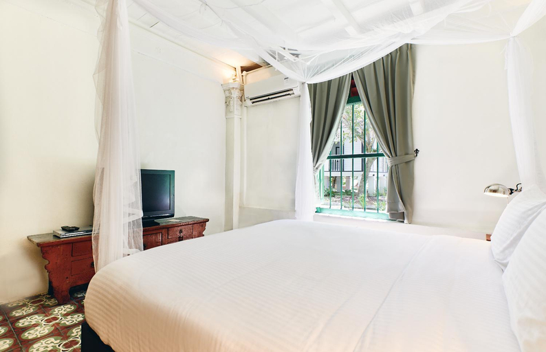 Bedroom 13