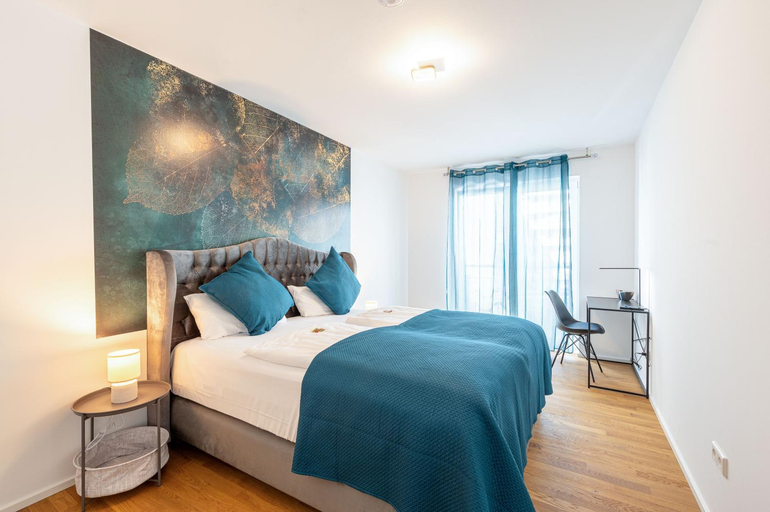 Lit Living: Luxus - Box Spring - Parking - Terrace, Ludwigshafen am Rhein