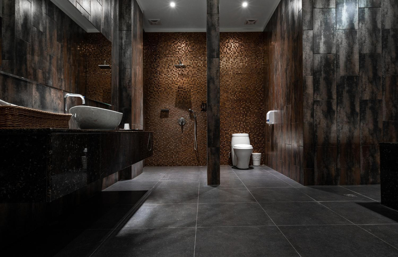 Bathroom 2, Blossom Motel, Changhua
