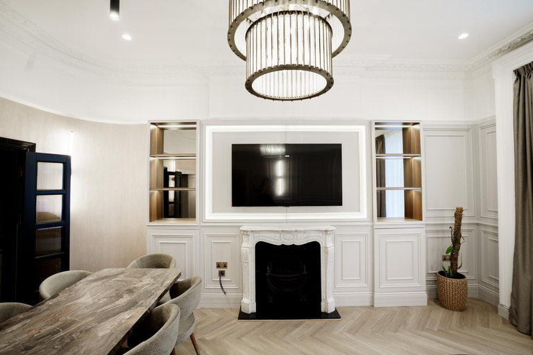 Others 3, Holland Park Residence, London