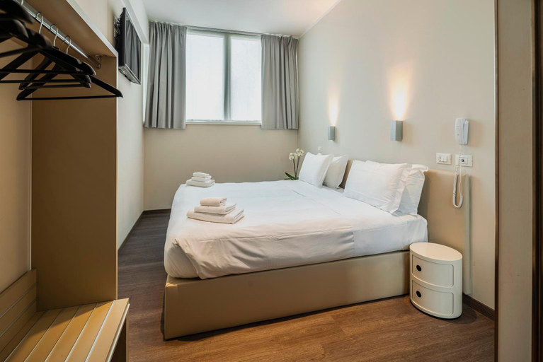 Bedroom 16