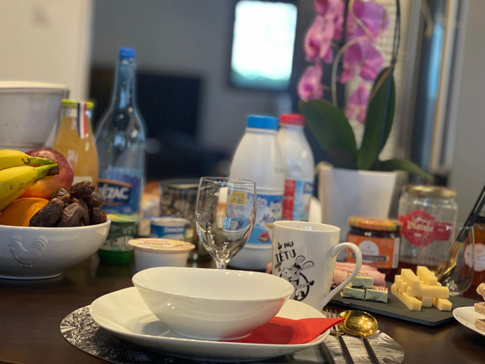 Food & Drinks