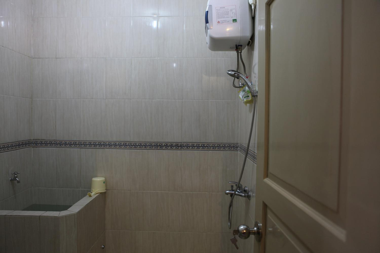 Bathroom, Griya Hanna, Yogyakarta