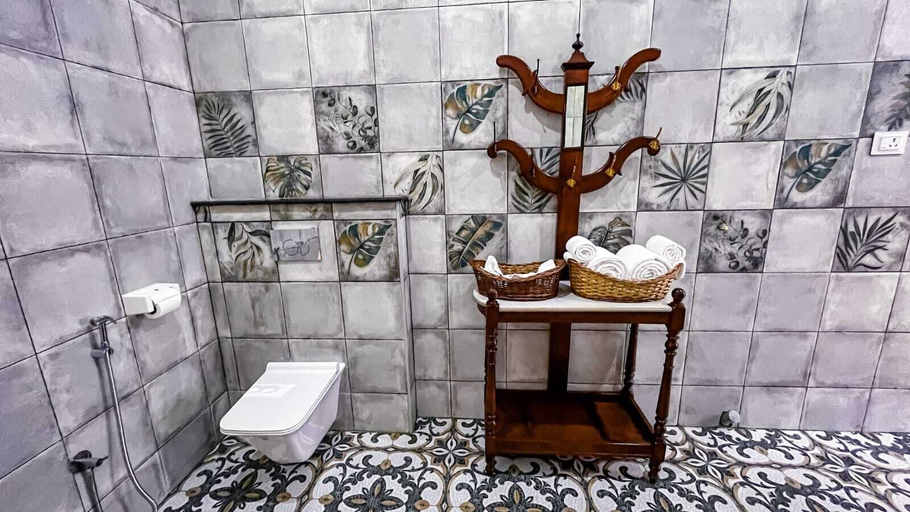 Bathroom 3, Bel Abri Colonial Living, Puducherry