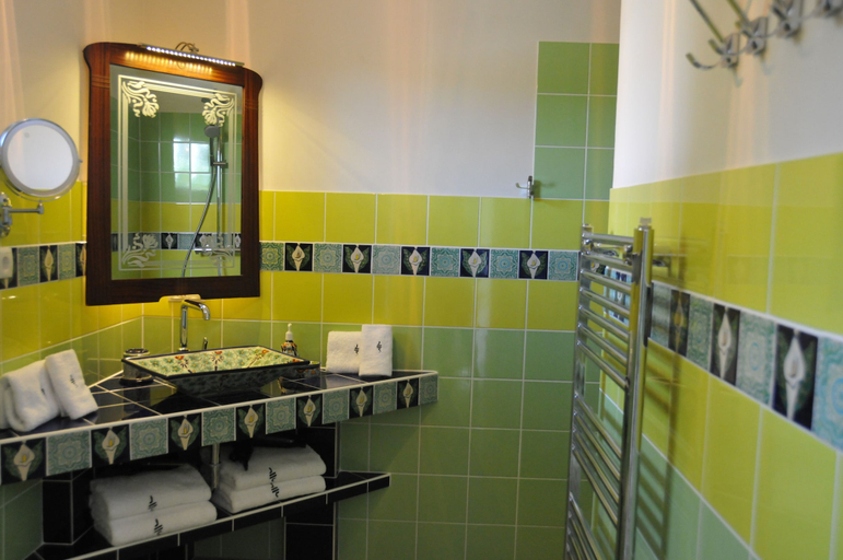 Bathroom 4, Penta Apartments, Leibnitz