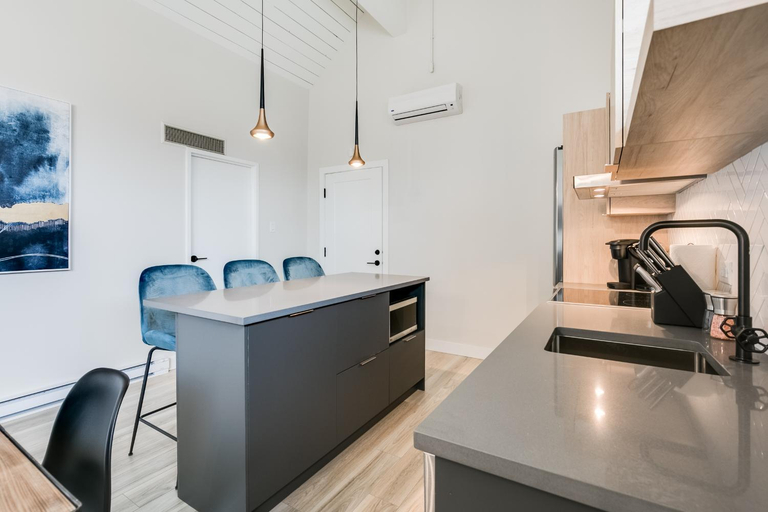 Kitchen 5, Complexe La Voute by Gestion ELITE, Laval
