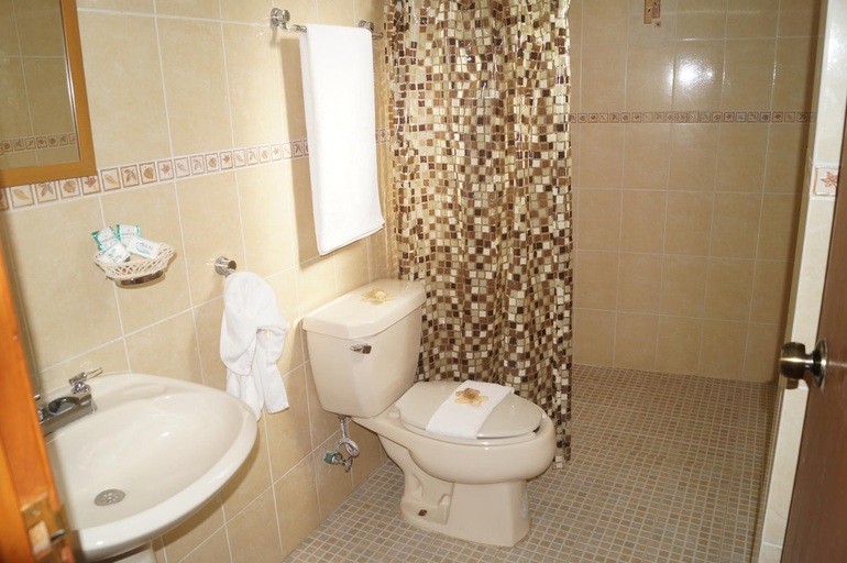 Bathroom 4, Hotel Careyes Puerto Escondido, Dist. Pochutla