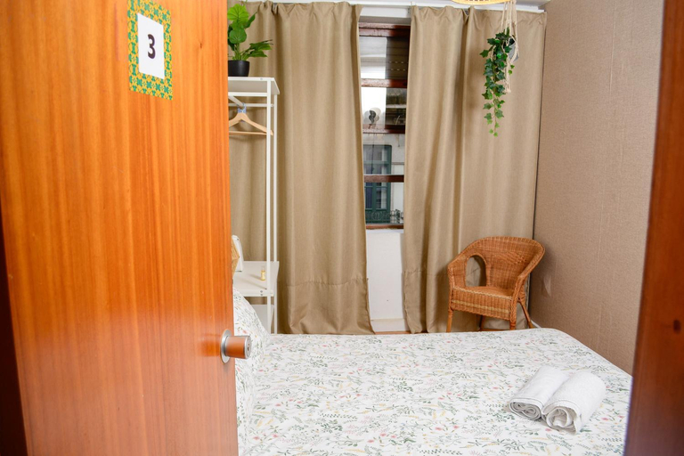 Bedroom 4, Travel & Live Nature, Porto