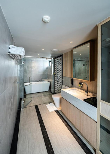 Bathroom 9