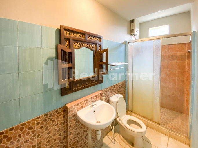 Bathroom 5, Istana Griya 2 Hotel, Solo