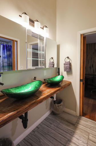 Bathroom 3, Bamboo Loft 6BR, San Diego