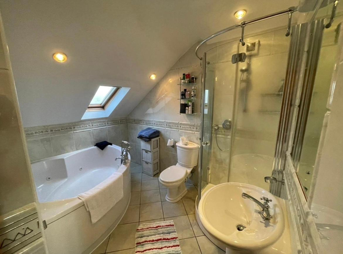Others 3, Cosy Rooms in a Stone Cottage