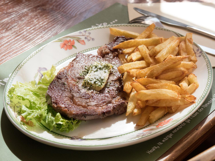 Food & Drinks 4, Logis Hotel Restaurant Auberge du Valburgeois, Orne
