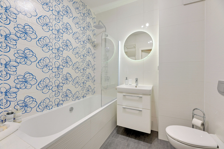 Bathroom 4, Garnizon & Parking by Downtown Apartments, Gdańsk City