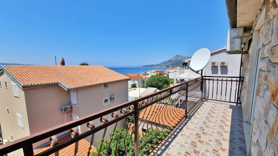 Others 4, Apartments Iko Nemira, Omiš