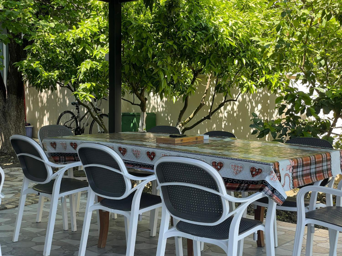 Others 5, Villa Deart Berat, Beratit