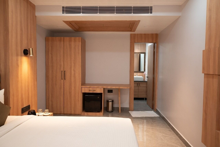 Bedroom 2, The Grand Royal Hotel, Samastipur