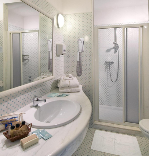 Bathroom, Hotel Resort Marinella, Pesaro E Urbino