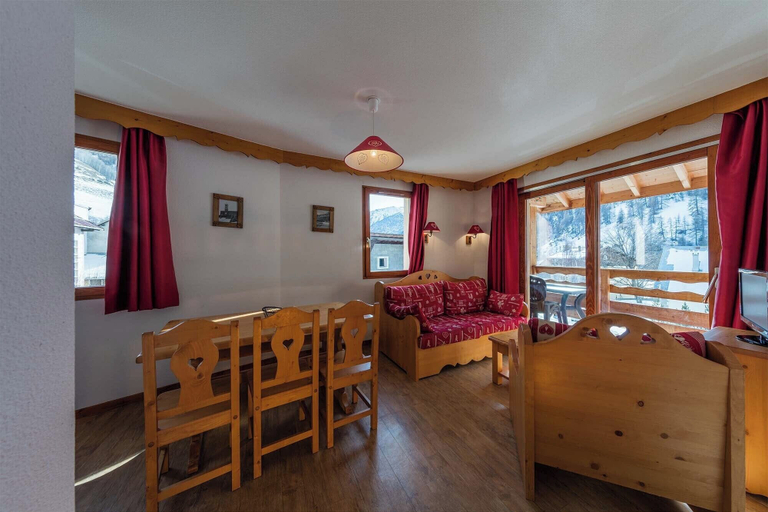 Bedroom 3, Madame Vacances Les Balcons du Viso, Hautes-Alpes