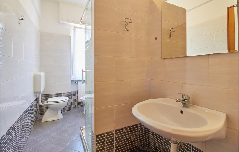 Others 3, Casa Borgo 2, Savona