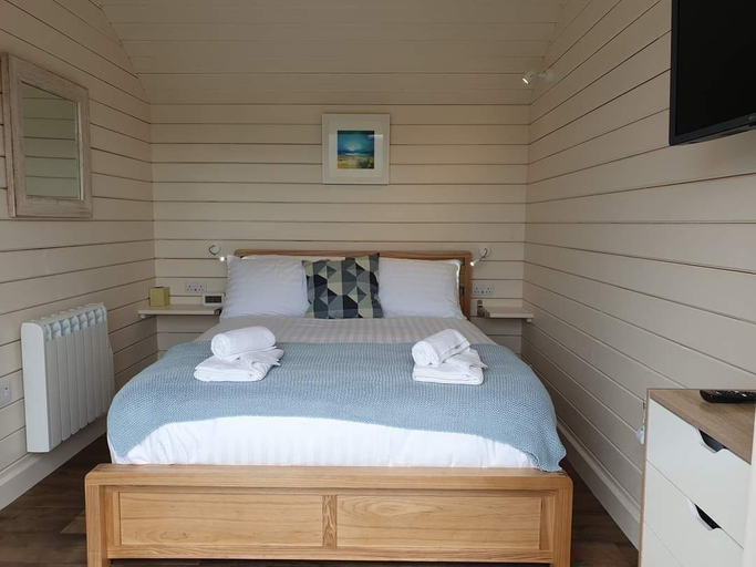 Bedroom 2, Toradh Cabin, Highland