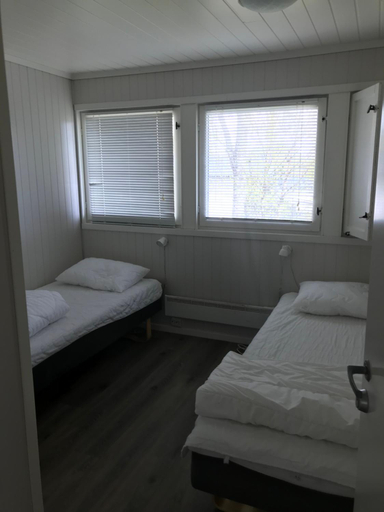 Bedroom 2, Volsdalen Camping, Ålesund