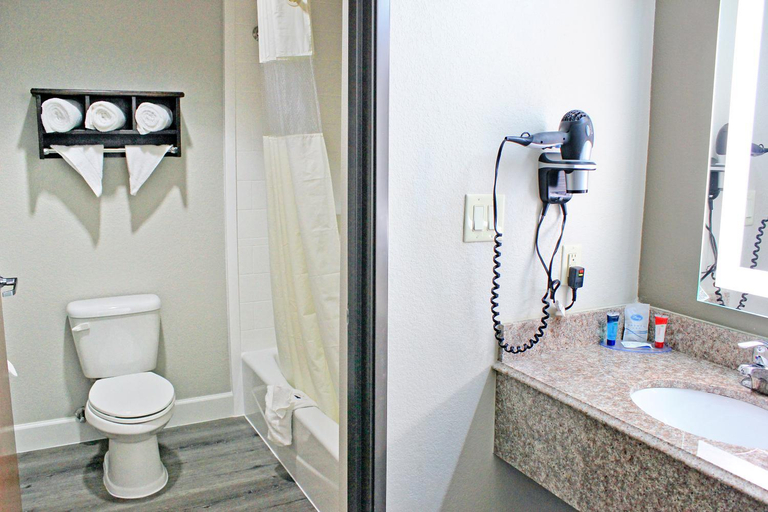 Bathroom 4, Palacio Royale Houston NW at Beltway 8, Houston