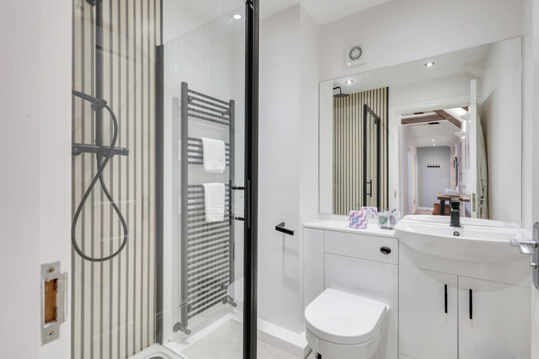 Bathroom, Chai- Tea Warehouse - North East Escapes, Northumberland