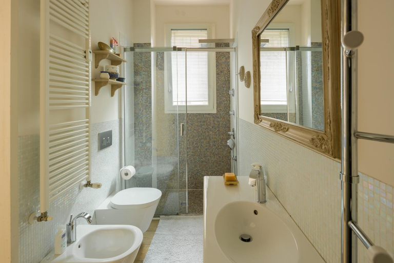 Bathroom 5, B&B Andrea Costa, Bologna