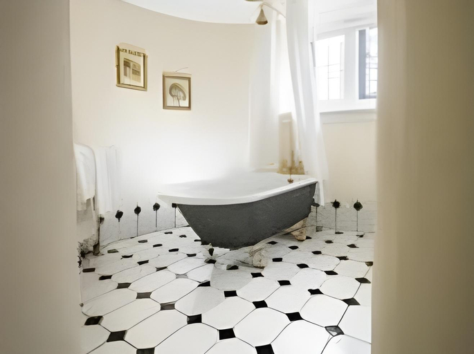 Bathroom 4, Dalston Hall Hotel, Cumbria