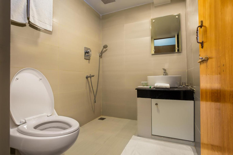 Bathroom 3, Memento Residence, Dhaka