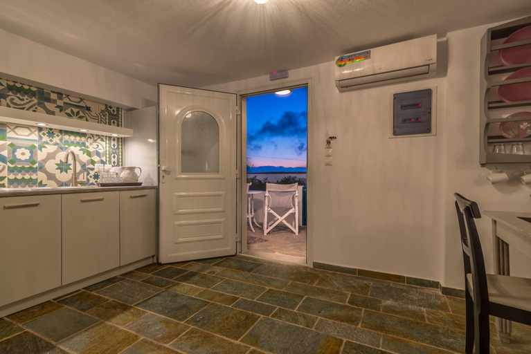 Food & Drinks, Eiriana Luxury Suites, South Aegean