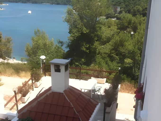 Others 5, Apartments Bruna, Lastovo