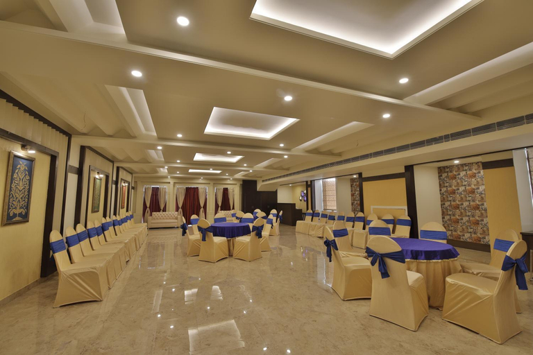 Food & Drinks 5, Hotel Grand Safari, Jaipur