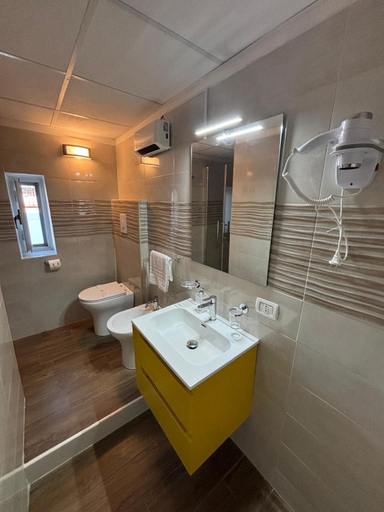 Bathroom 3, Mareluna Rooms, Barletta-Andria-Trani