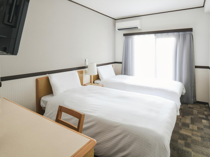 Bedroom 13