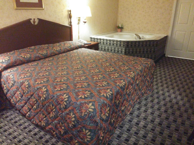 Bedroom 4, Stonebrook Inn, Hardin