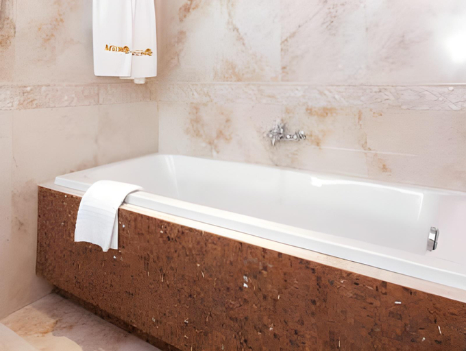 Bathroom 5, Hotel Misto SPA & FITNESS, Kharkivs'ka