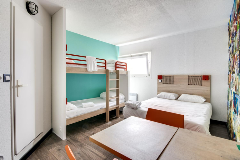 Bedroom 2, hotelF1 Bourges Le Subdray, Cher