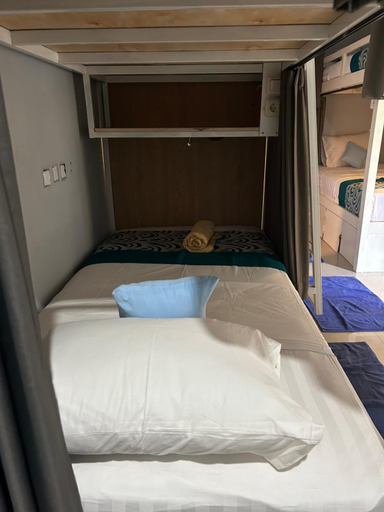 Bedroom 2, blue waves hostel amed, Karangasem