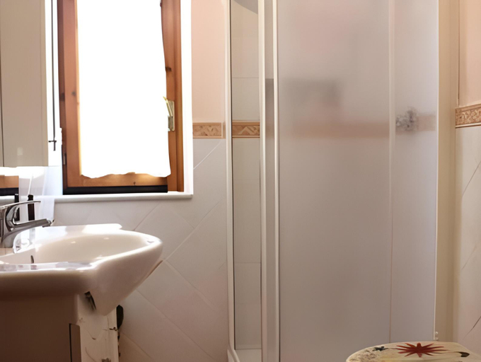Bathroom 2, Bed and Breakfast Nefer, Potenza