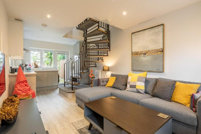 Delightful CENTRAL Duplex - 2 Mins To Station, Cambridgeshire