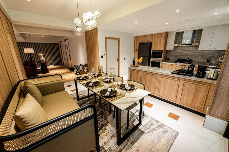 Dining Room 4