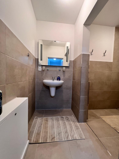 Bathroom 25