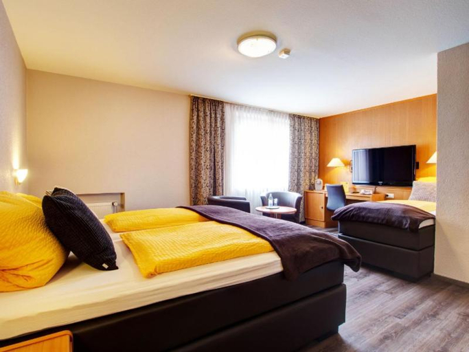 Bedroom 1, Hotel-Restaurant Zum Babbelnit, Mainz